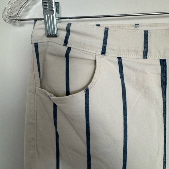 Frame - Picture 4 of 12